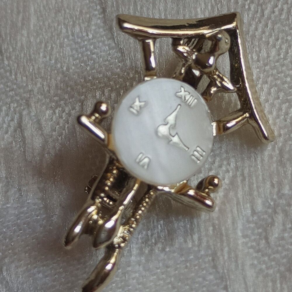 Pin Brooch Gold Tone Cuckoo Clock Mother of Pearl Face Vintage RARE HTF EUC